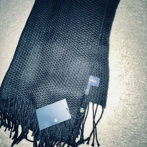 Brooks Brothers Elegant Black Knit Scarf